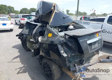 2010 Nissan Sentra 2.0S z USA, uszkodzony, nr VIN 3N1AB6AP0AL618584